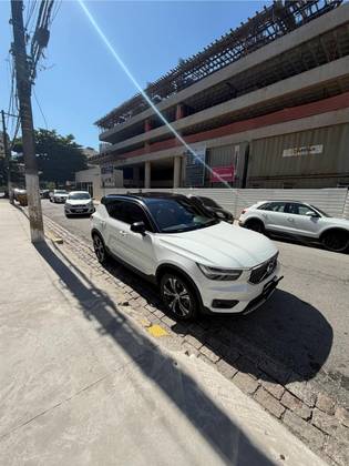 VOLVO XC40 1.5 T5 RECHARGE INSCRIPTION GEARTRONIC